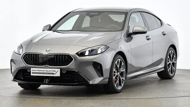 BMW 2 Series view 4