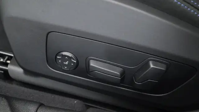 BMW 2 Series view 10