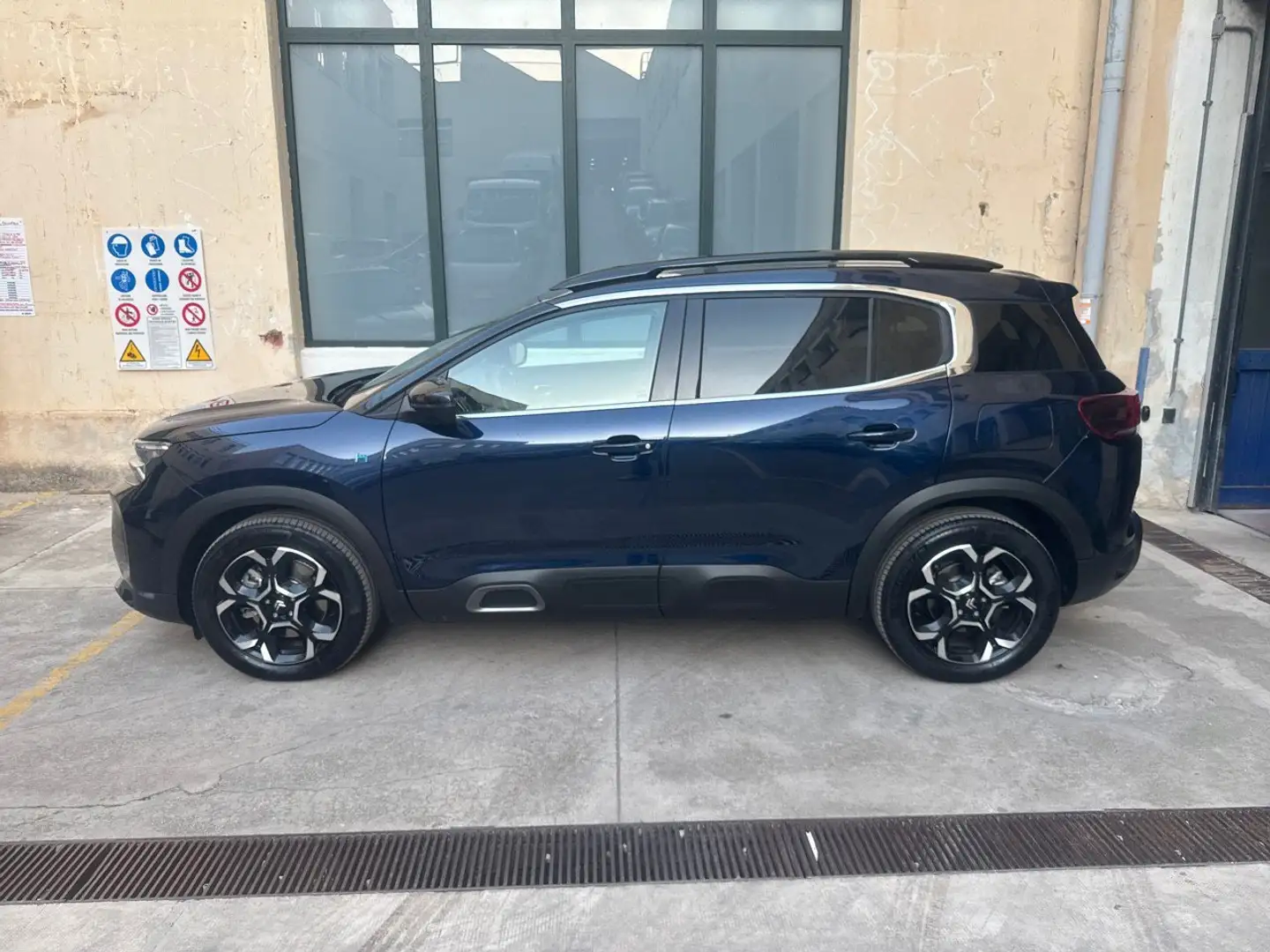Citroen C5 Aircross Hybrid 225 E-EAT8 Shine Blu/Azzurro - 2