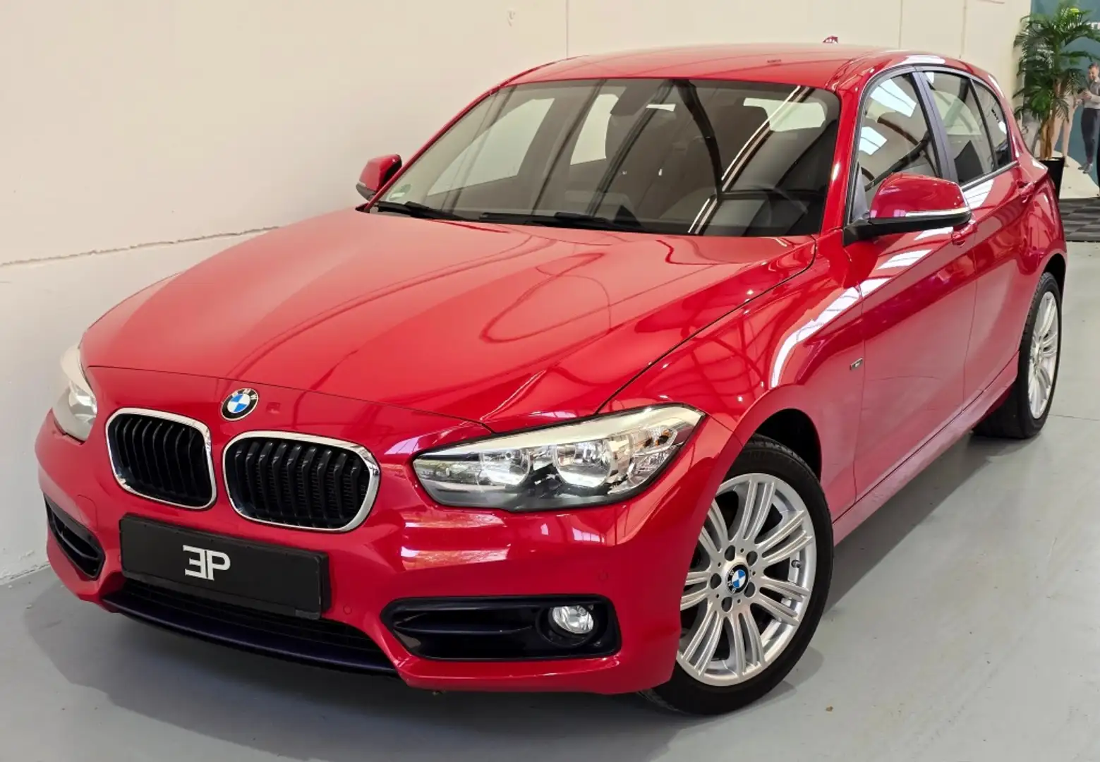 BMW 118 118d Rojo - 1
