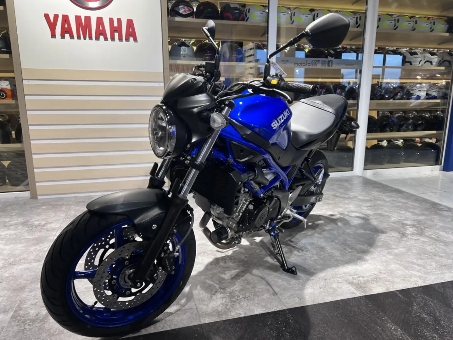 Suzuki SV 650 Blauw - 2