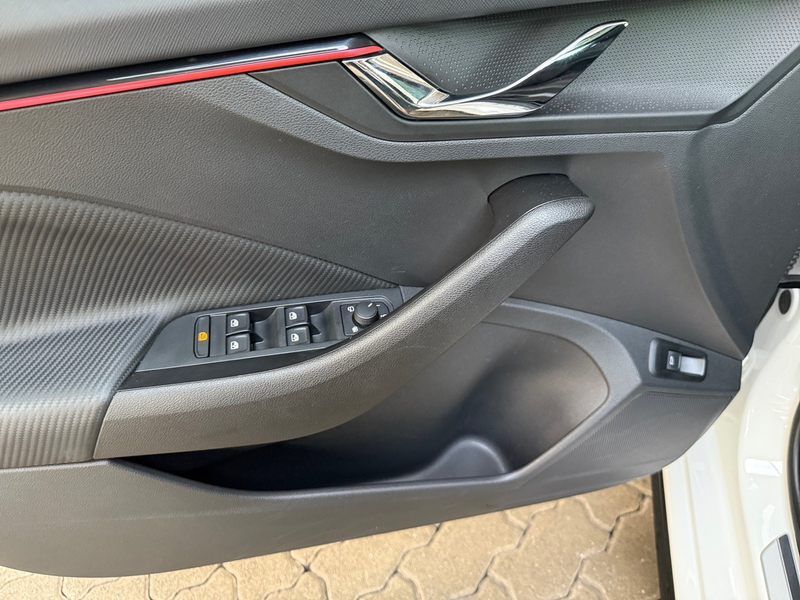 Skoda Scala Dig.Cockpit LED AHK Winterp. Shz. Sports. — photo 10