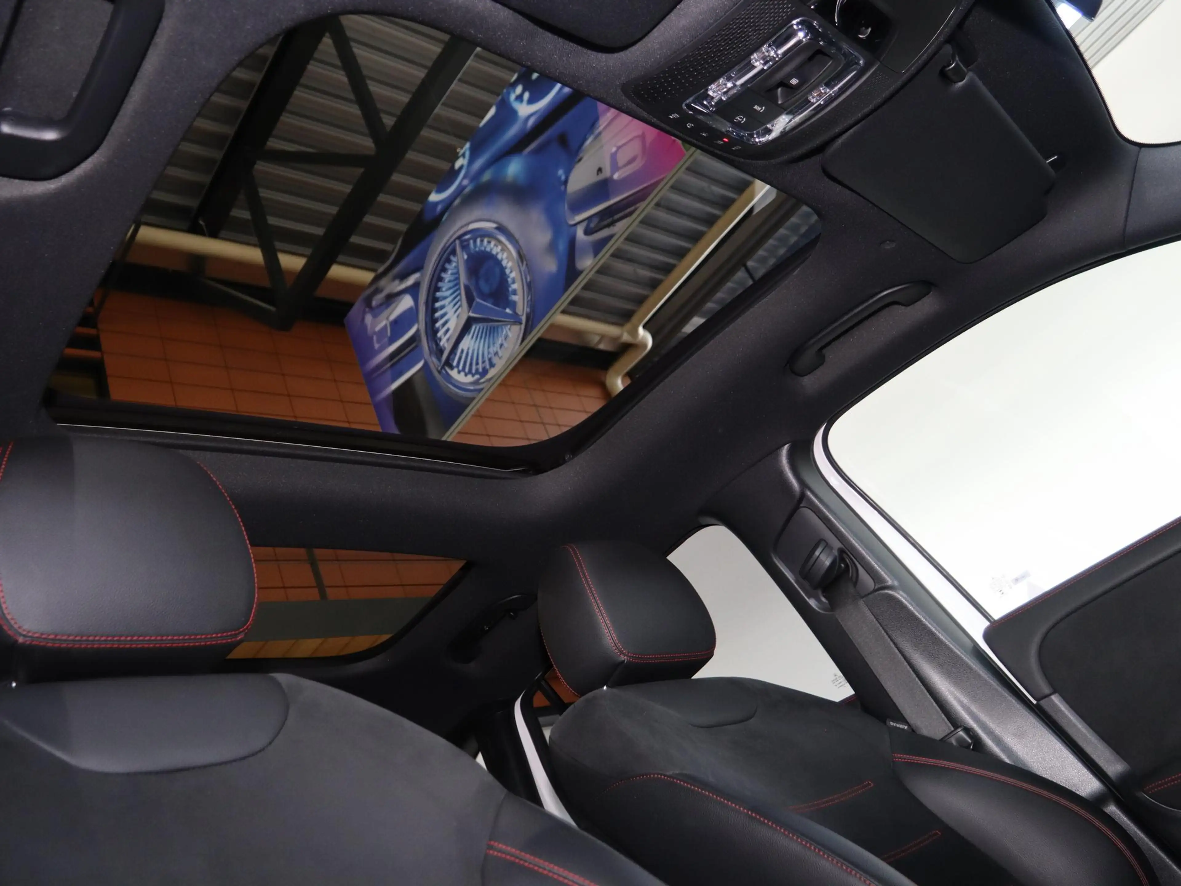 Mercedes-Benz EQA 350 4MATIC Business Solution AMG 67 kWh | Panoramadak — photo 10