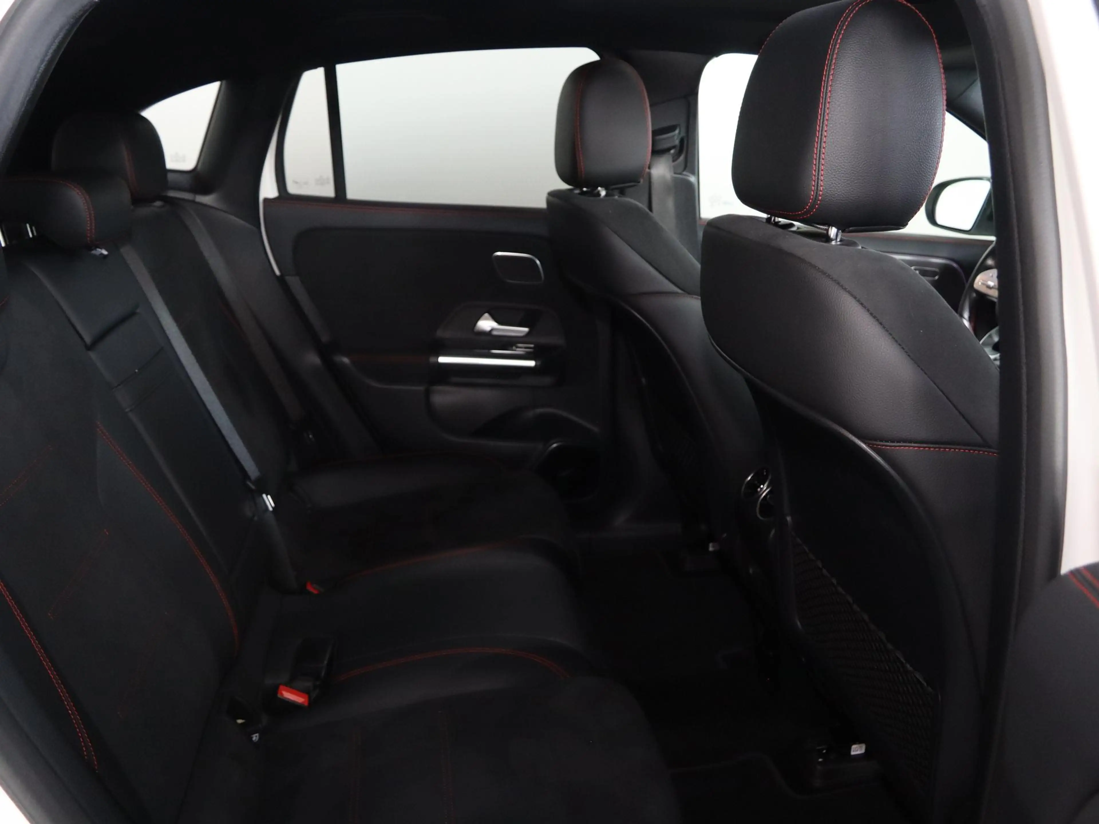 Mercedes-Benz EQA 350 4MATIC Business Solution AMG 67 kWh | Panoramadak — photo 8