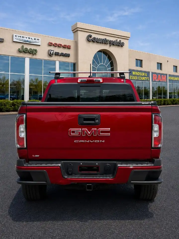 GMC Canyon photo GMC Canyon