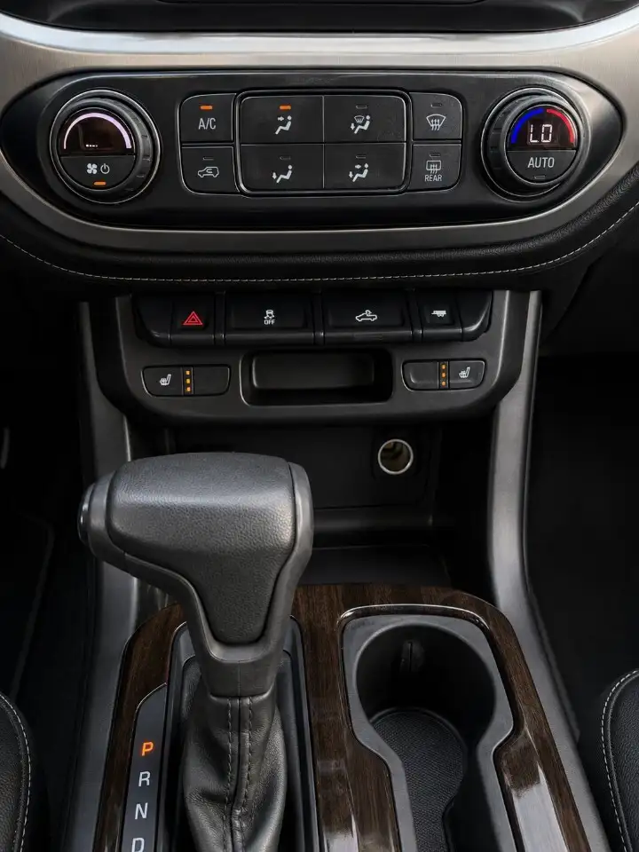 GMC Canyon photo GMC Canyon