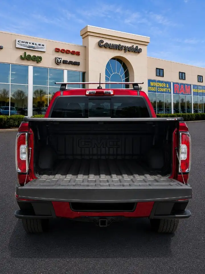 GMC Canyon photo GMC Canyon