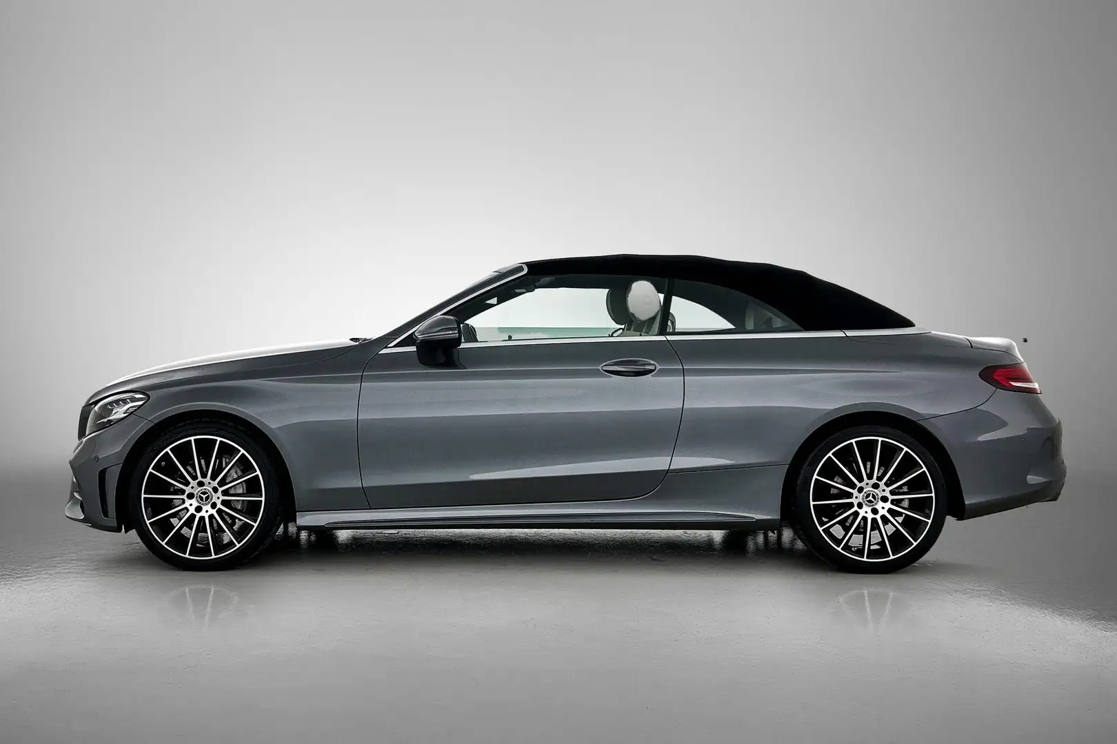 Mercedes-Benz C 180 C Cabriolet AMG Line | LED | Stoelverwarming | Air Grijs - 2