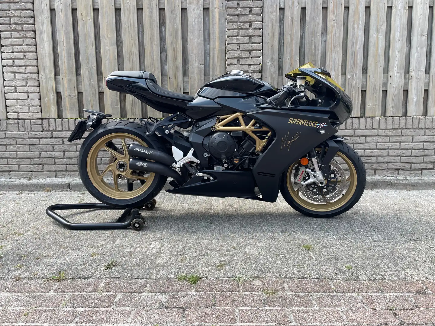 MV Agusta Superveloce 800 Superveloce 800 Schwarz - 1