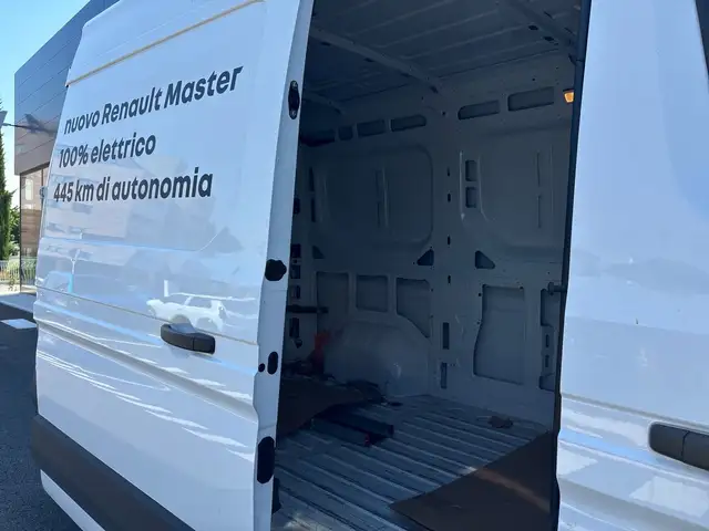 Renault Master view 22