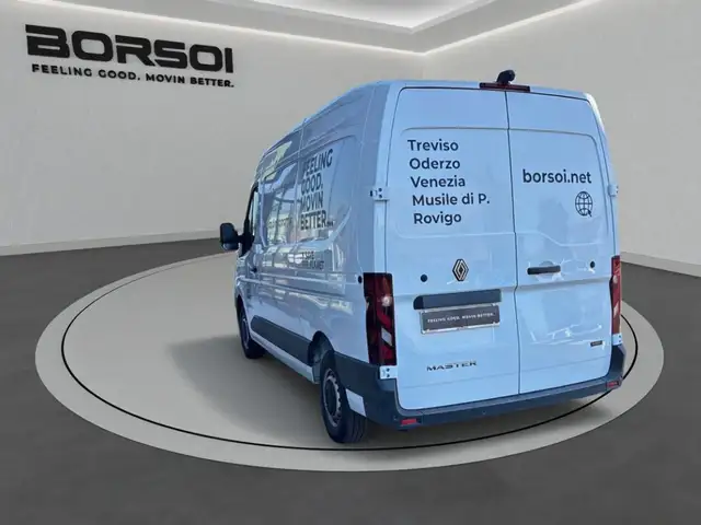 Renault Master view 2