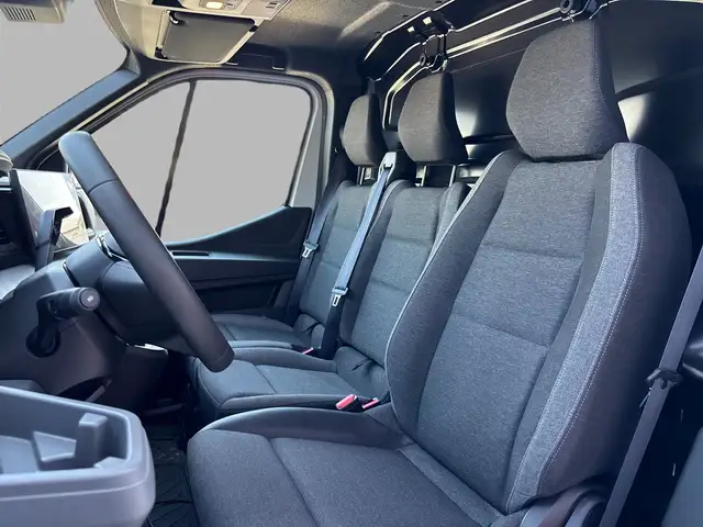 Renault Master view 13
