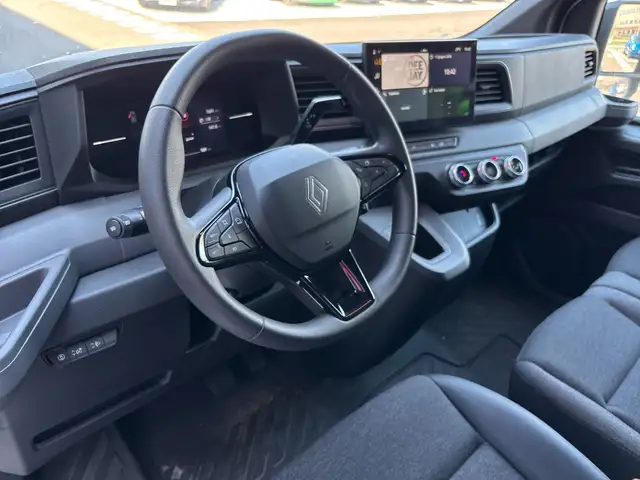 Renault Master view 16