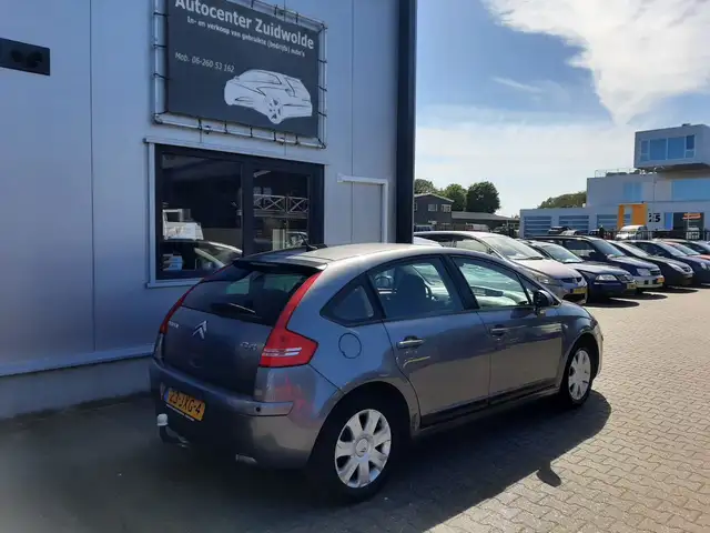 Citroen C4 view 4