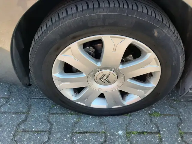 Citroen C4 view 22