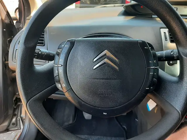 Citroen C4 view 10