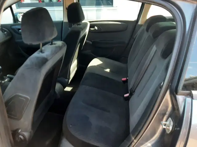 Citroen C4 view 18