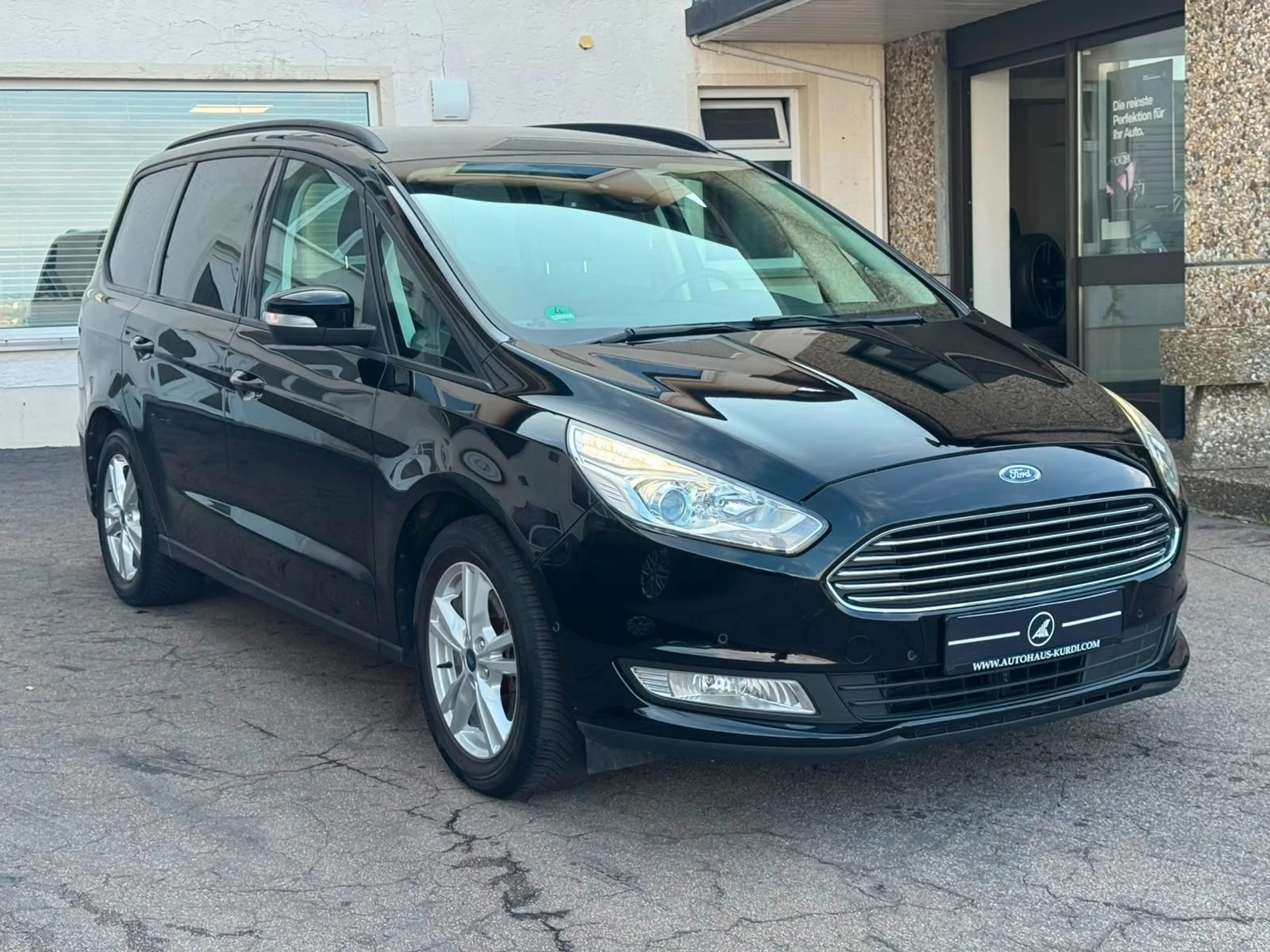 Ford Galaxy Business 7SITZE KEYLESS NAVI SHZ TEMP AHK — photo 4