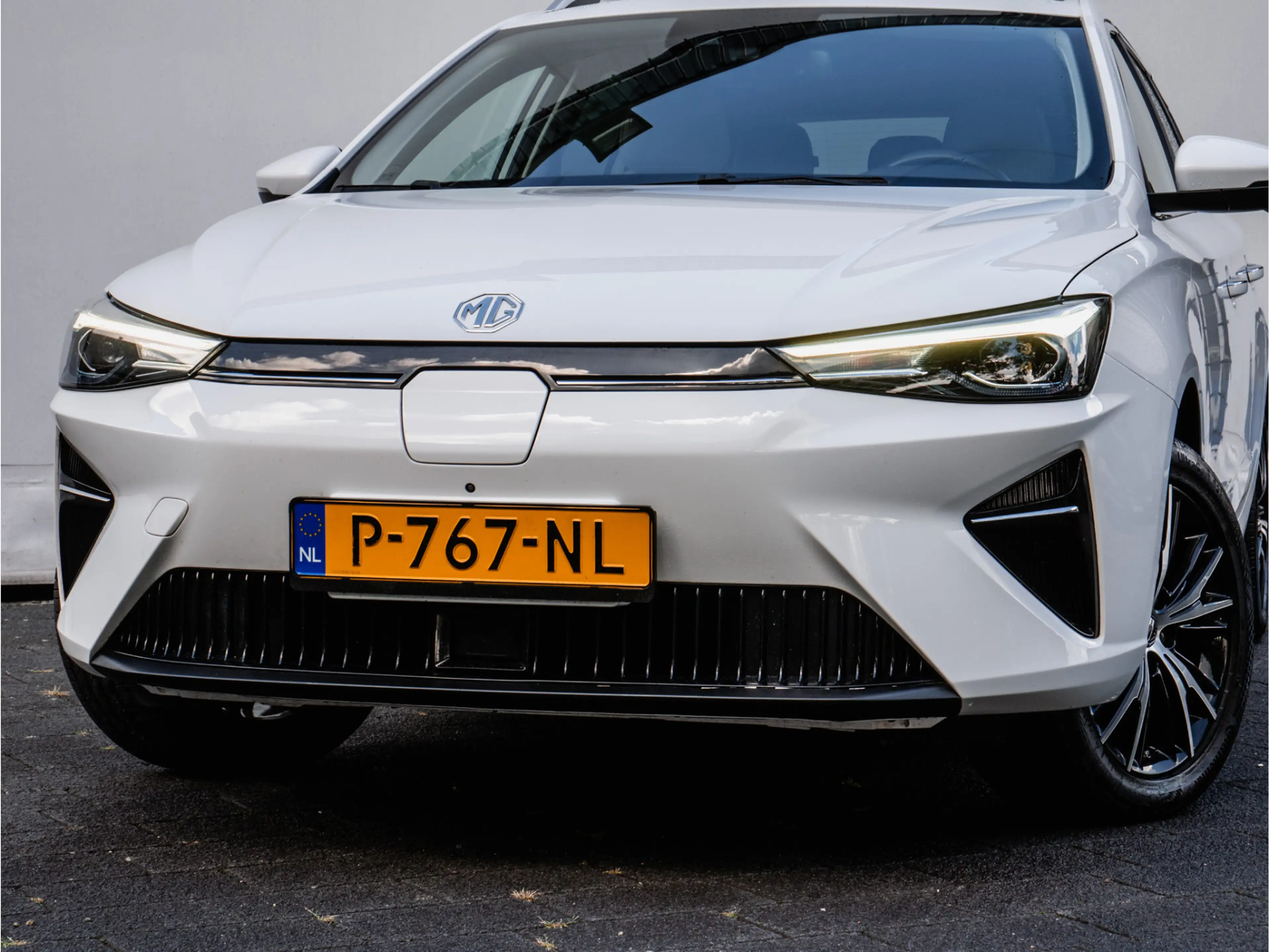 MG MG5 Electric Standard Range Luxury 50 kWh Leer/ 360 Ca — photo 2
