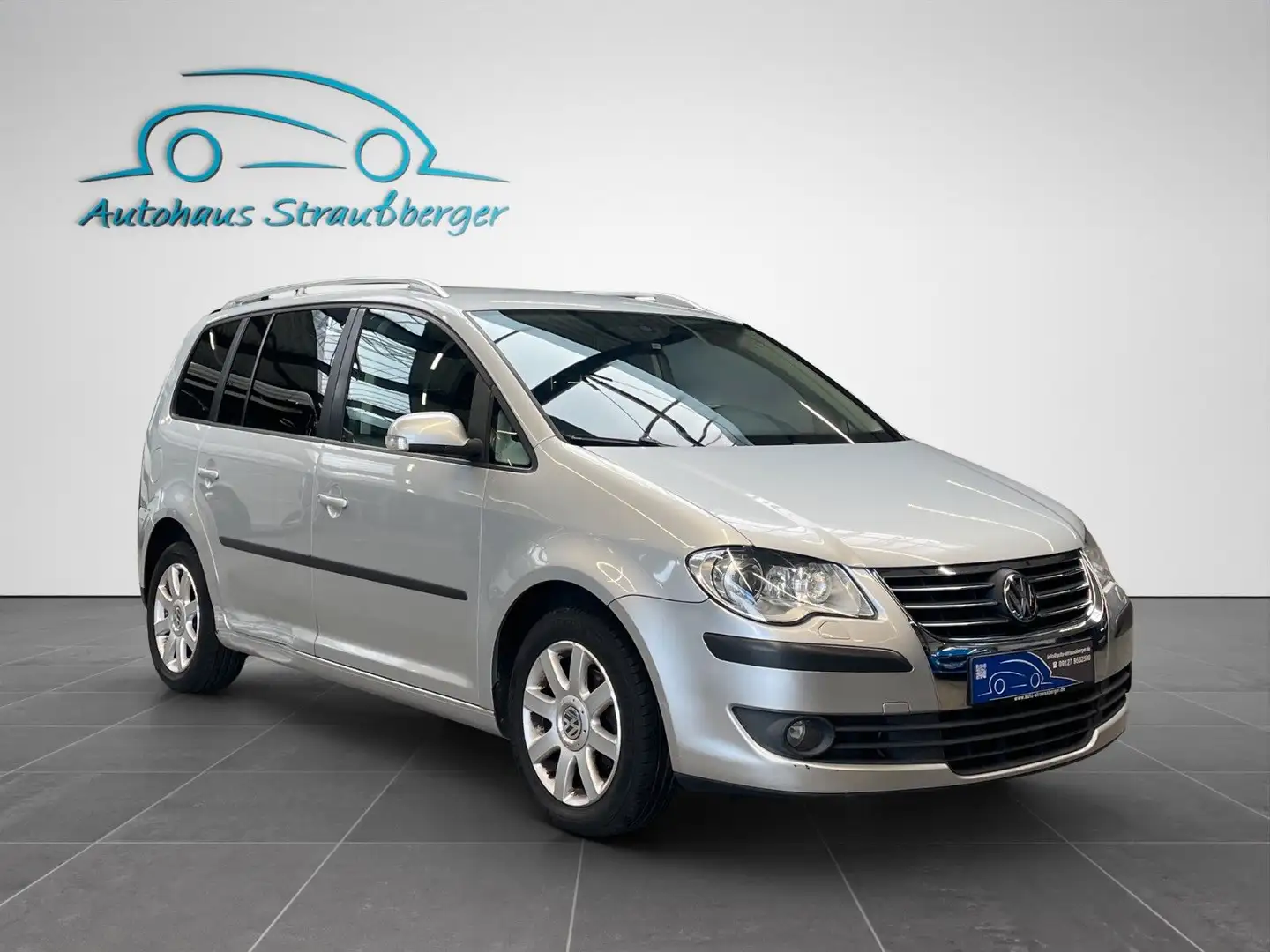 Volkswagen Touran Highline AHK Xenon PDC Silber - 2