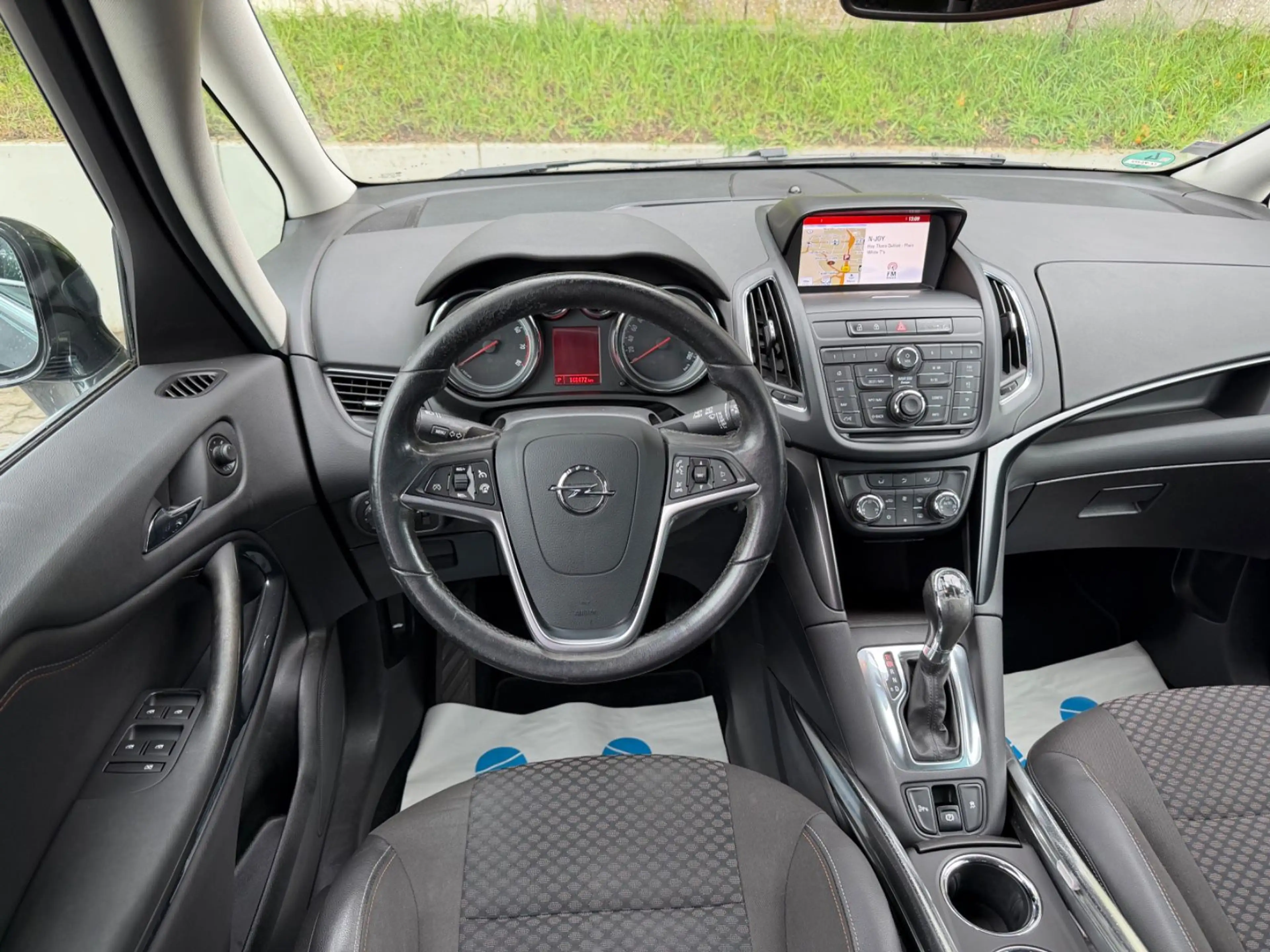 Opel Zafira Tourer INNOVATION/AUTOMATIK/7SITZE/1HAND — photo 11