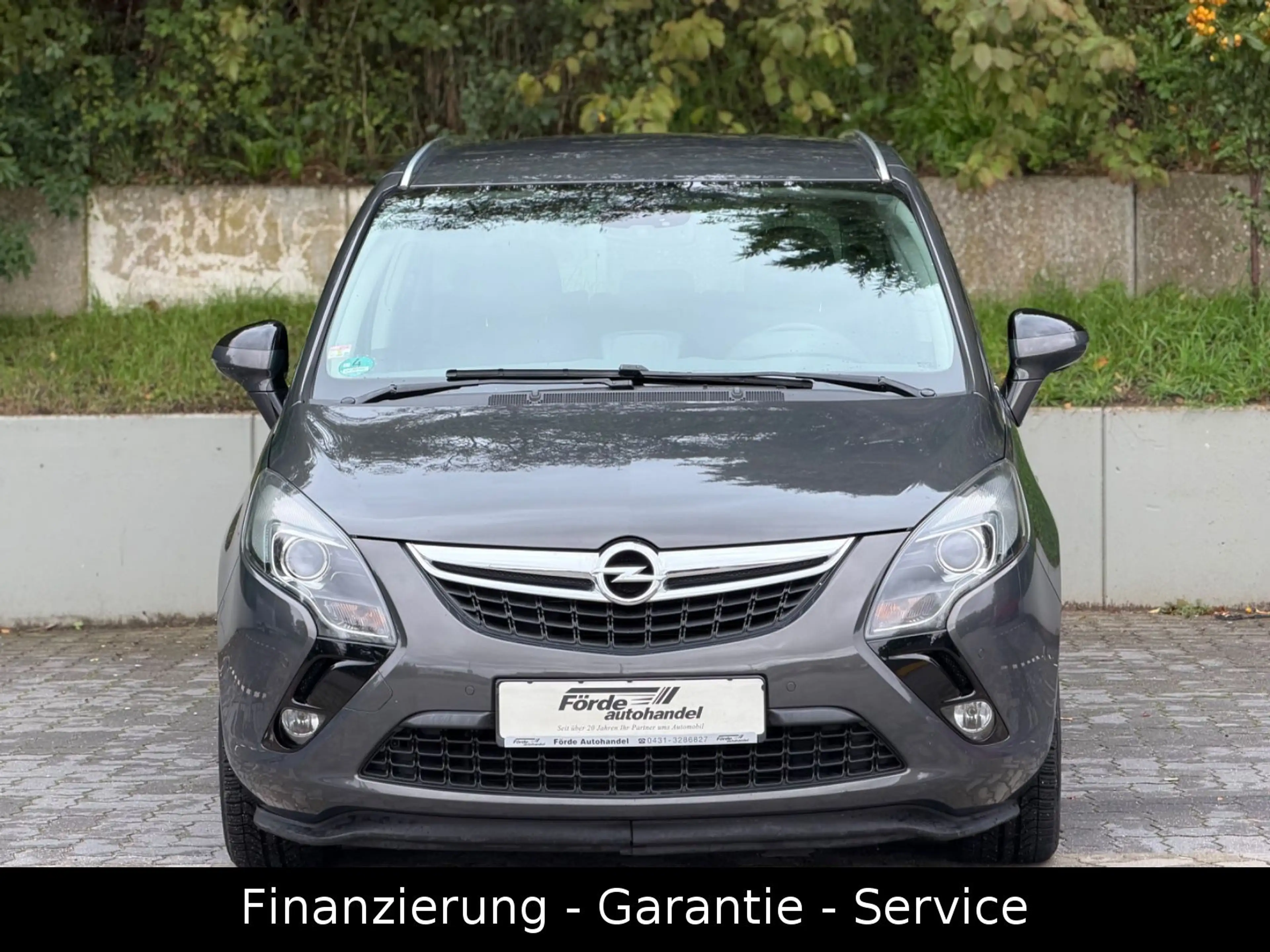 Opel Zafira Tourer INNOVATION/AUTOMATIK/7SITZE/1HAND — photo 2