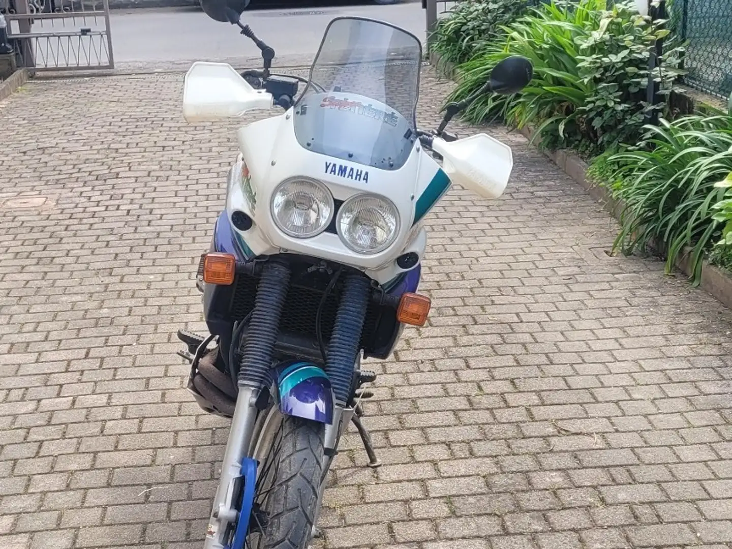 Yamaha XTZ 750 Super Tenere Azul - 2