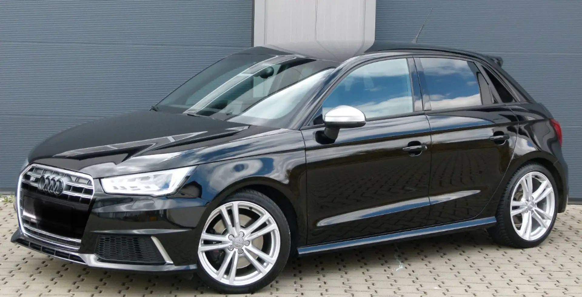 Audi S1 Sportback 2.0 tfsi quattro - 1