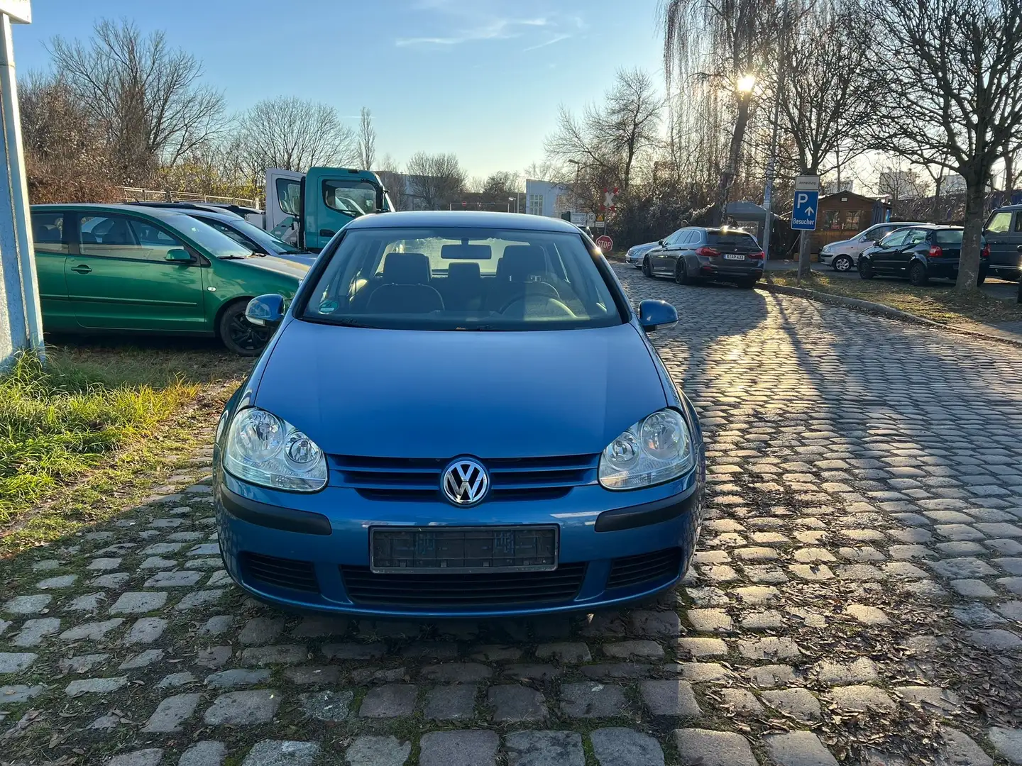 Volkswagen Golf Trendline Blau - 1
