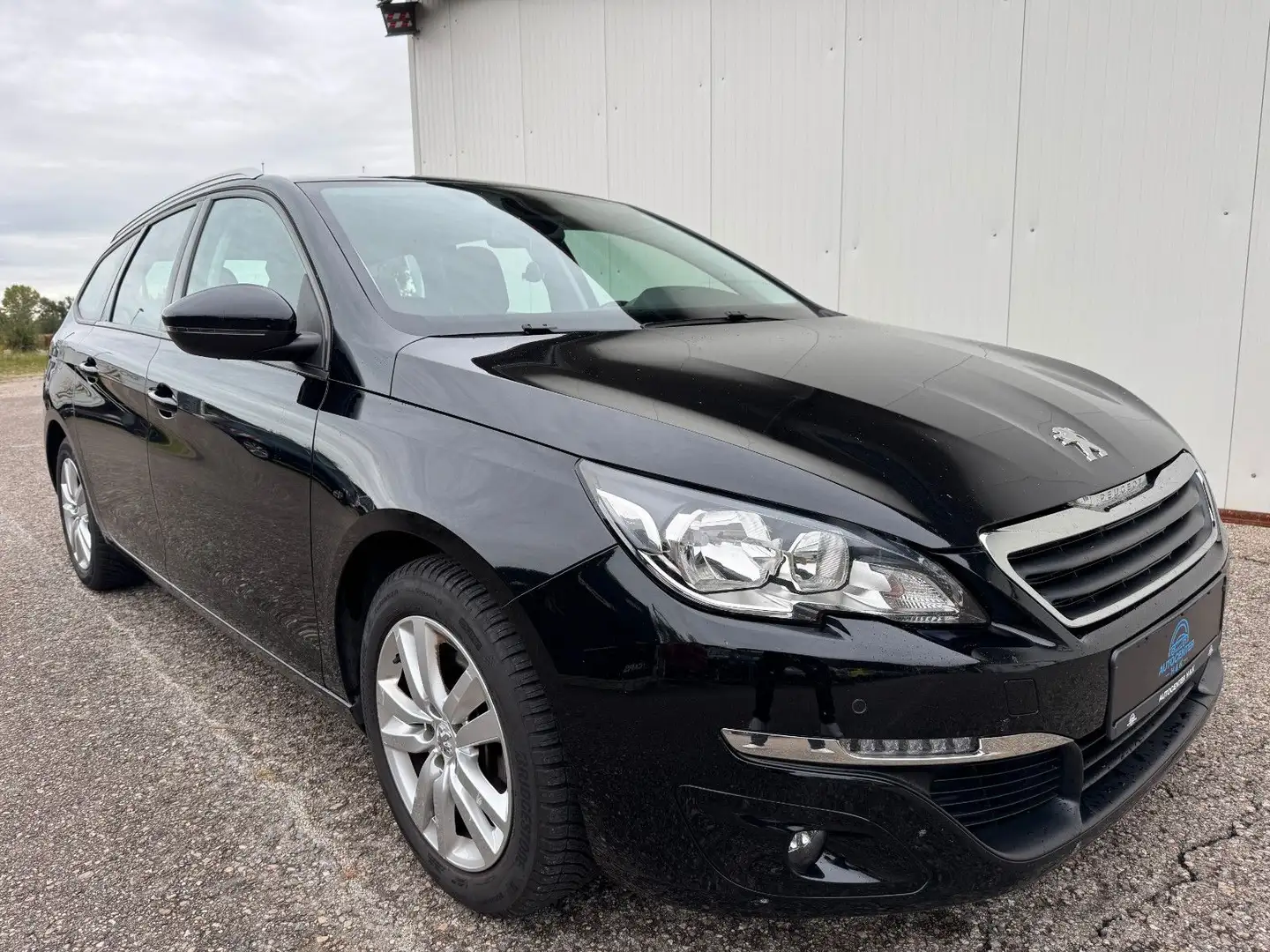 Peugeot 308 SW Business-Line *NAVI*LED*TOUCH*KLIMA* Schwarz - 2