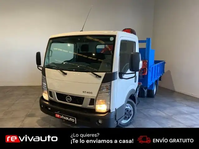 Nissan NISSAN NT400 35.14 caja abierta con pluma 136cv (1