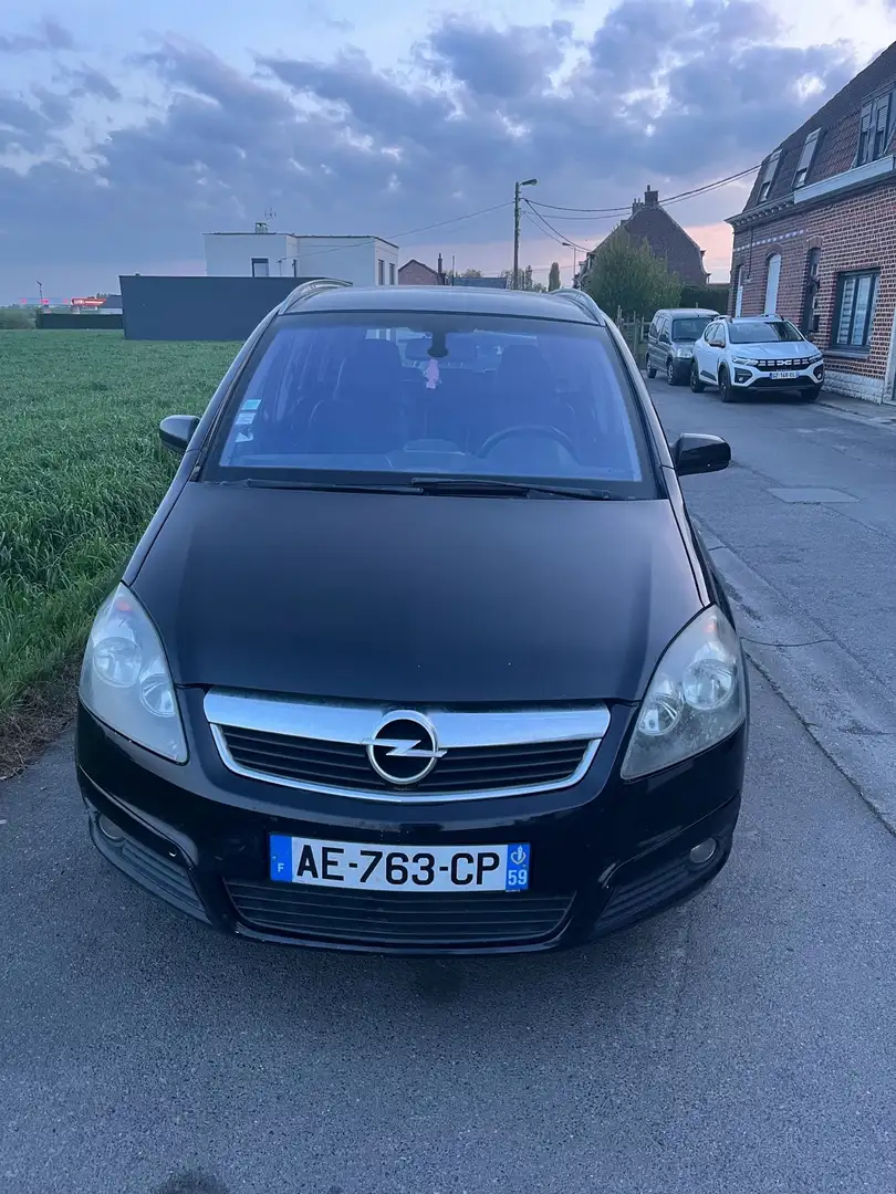 Opel Zafira 1.9 CDTI 150 ch FAP Cosmo - 1