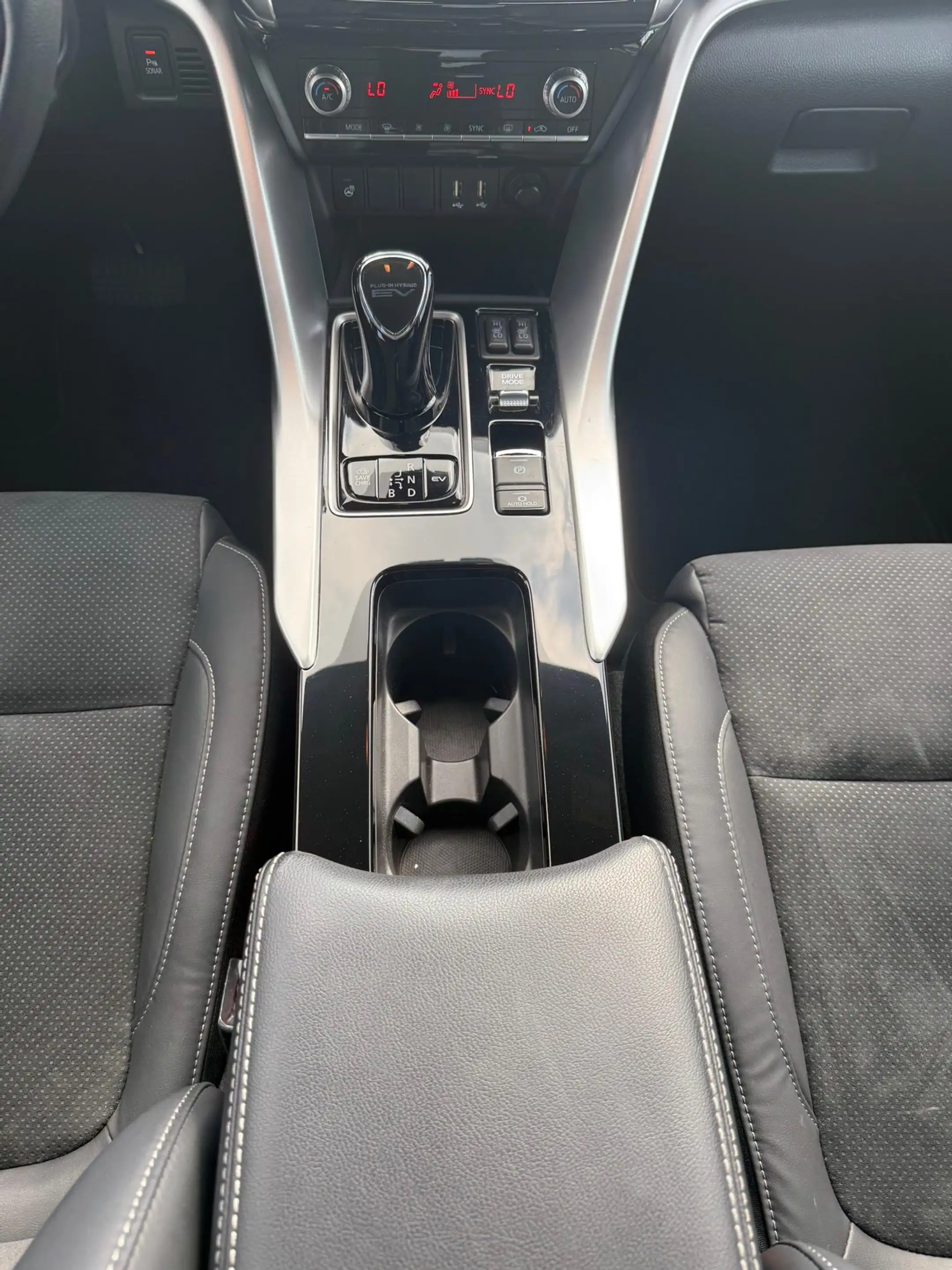 Mitsubishi Eclipse Cross PHEV Select *LED *360° *Navi *AHK — photo 13