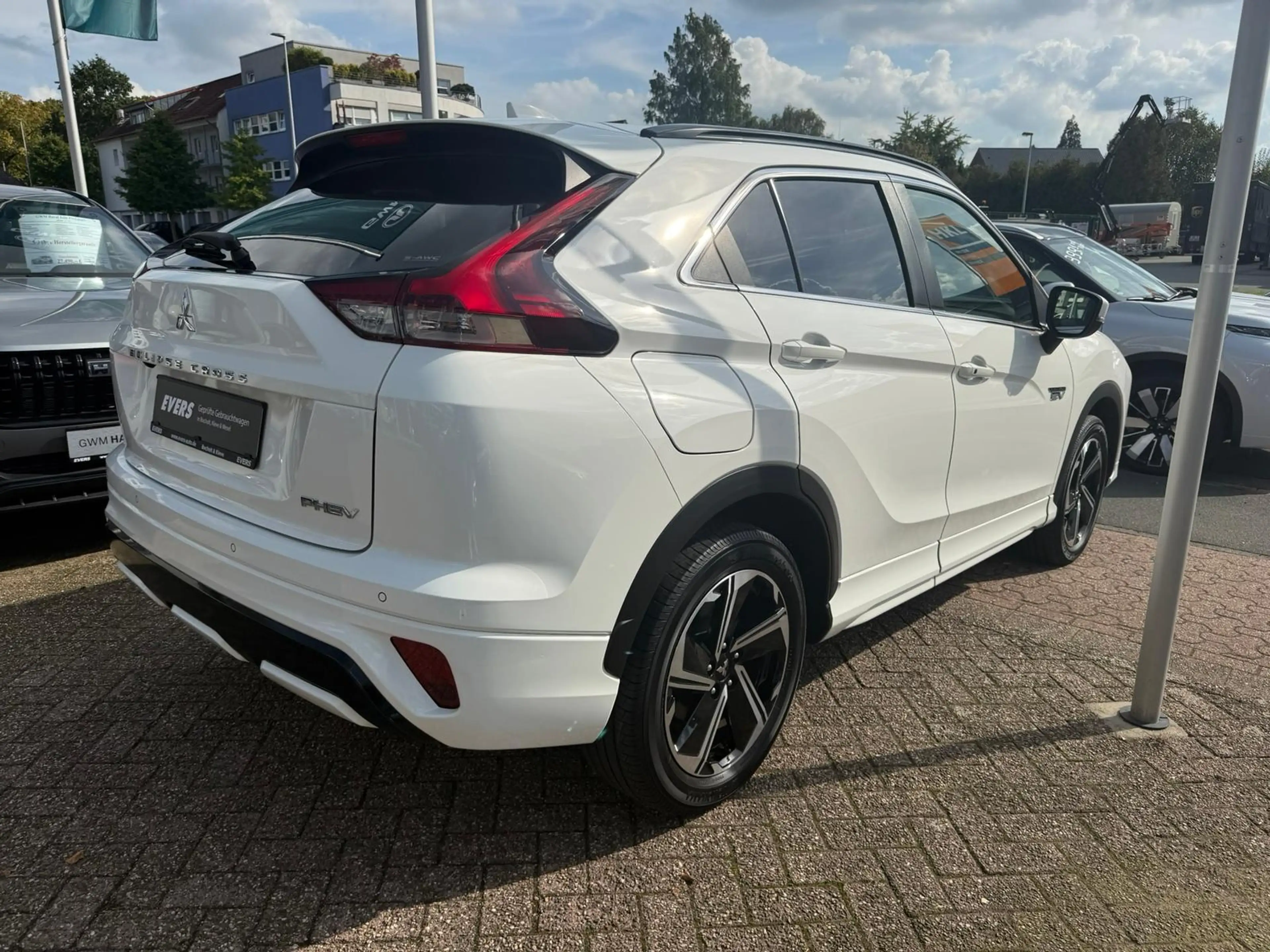 Mitsubishi Eclipse Cross PHEV Select *LED *360° *Navi *AHK — photo 5