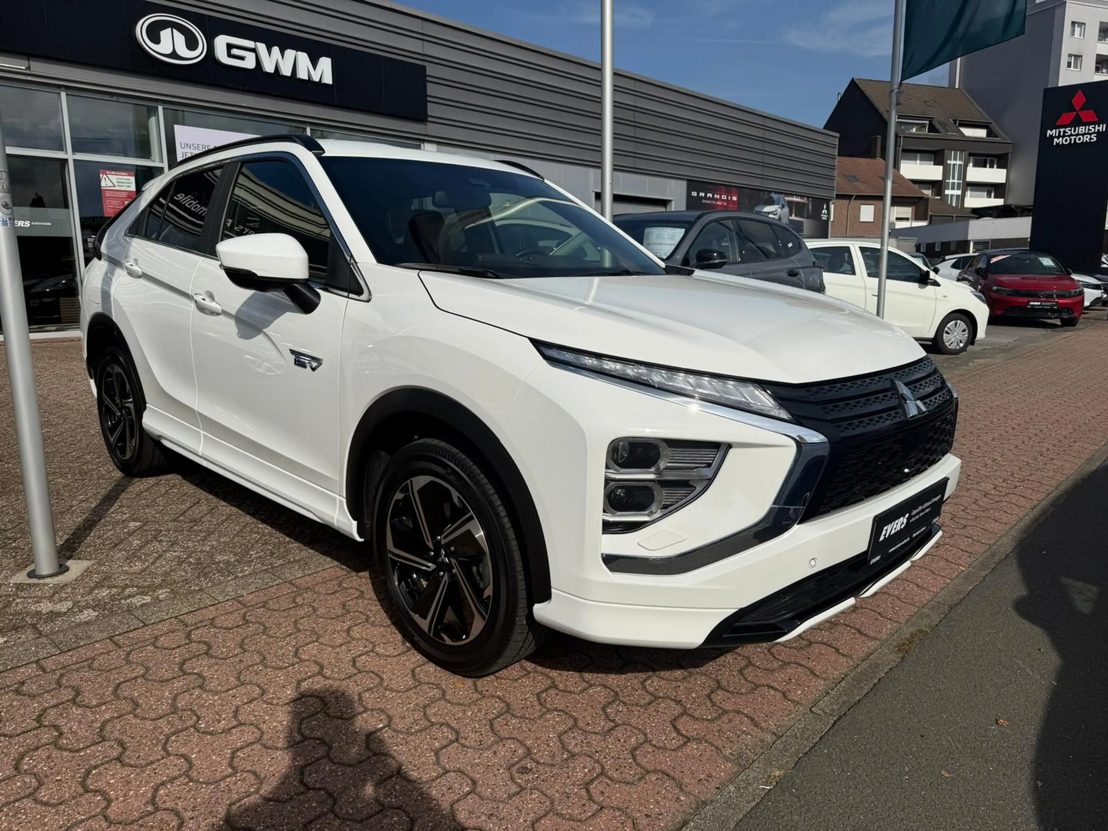 Mitsubishi Eclipse Cross PHEV Select *LED *360° *Navi *AHK — photo 4