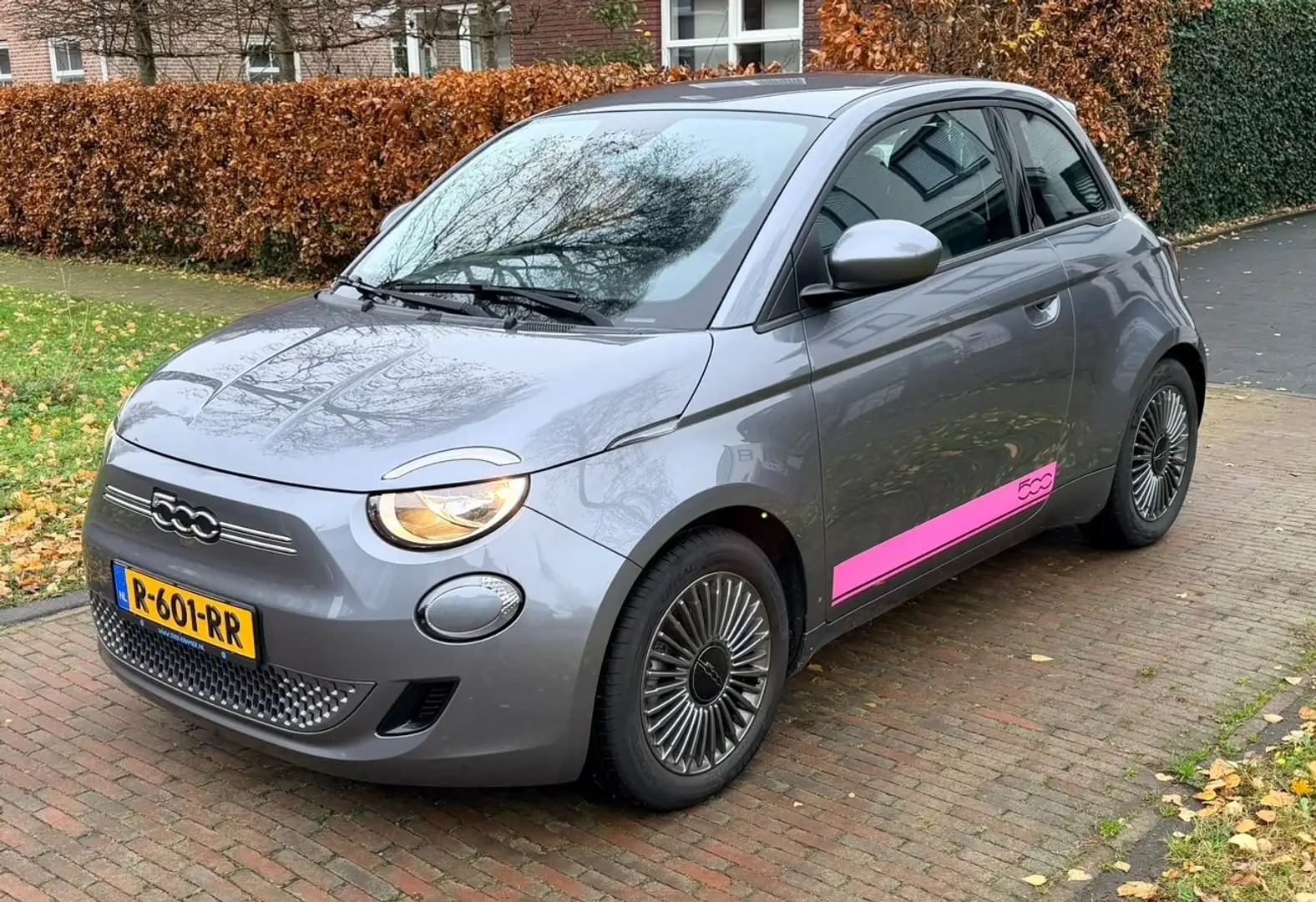 Fiat 500e 500 Icon 42 kWh Grijs - 1