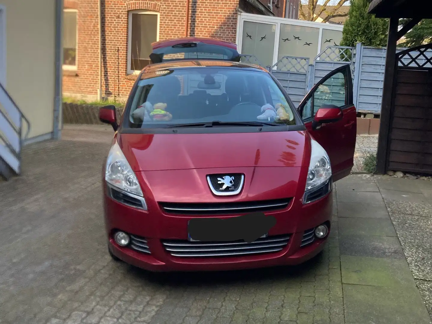 Peugeot 5008 5008+155+THP+Allure Red - 1