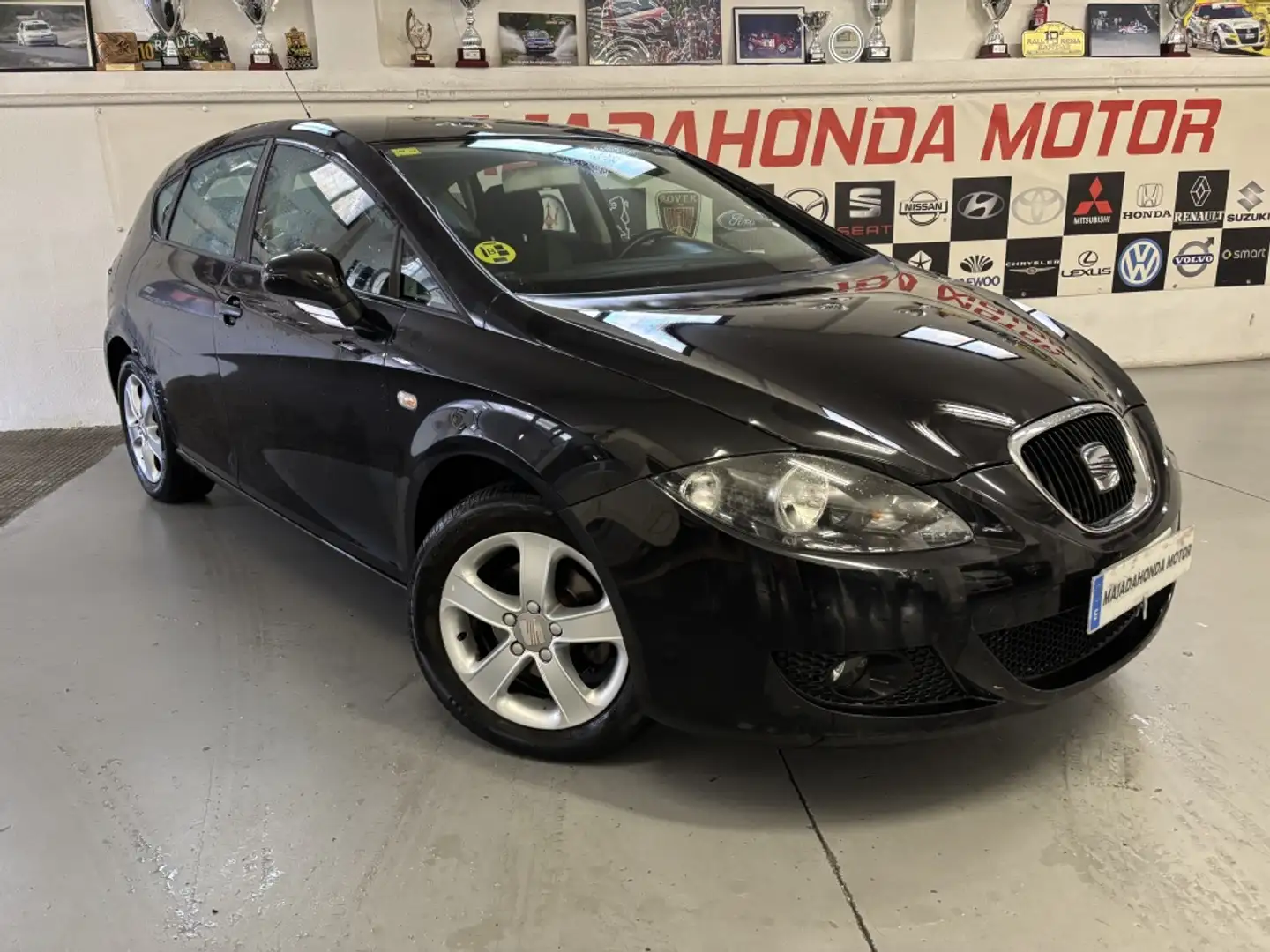 SEAT Leon 1.9TDI Reference Ecomotive DPF Noir - 2