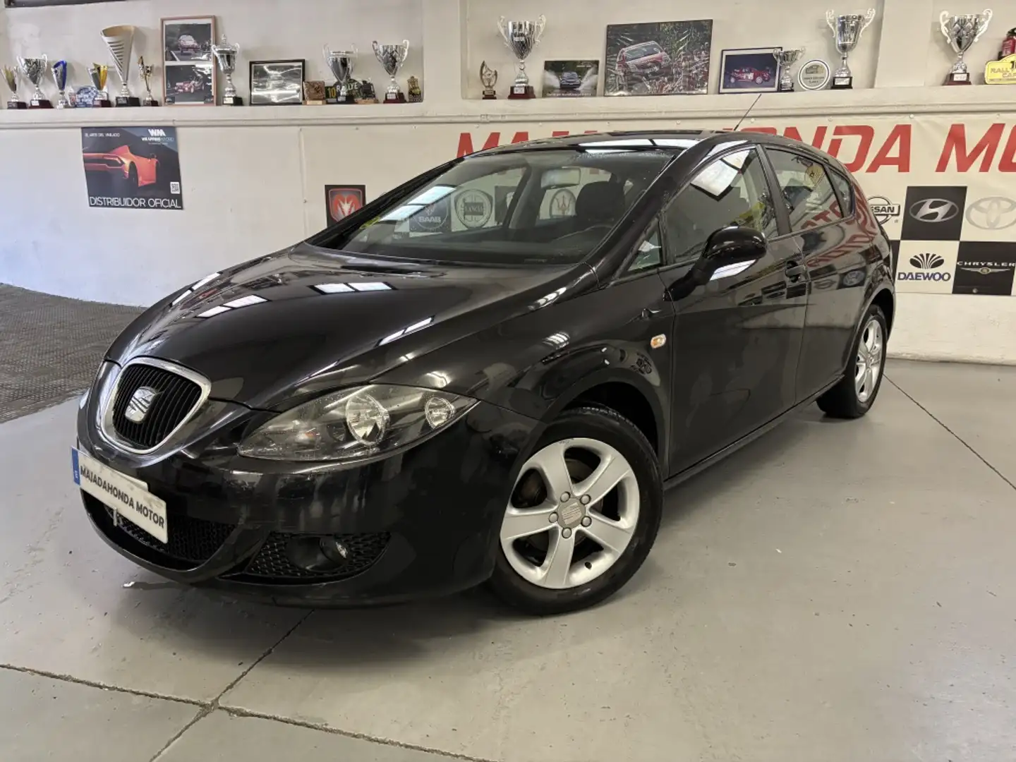 SEAT Leon 1.9TDI Reference Ecomotive DPF Noir - 1
