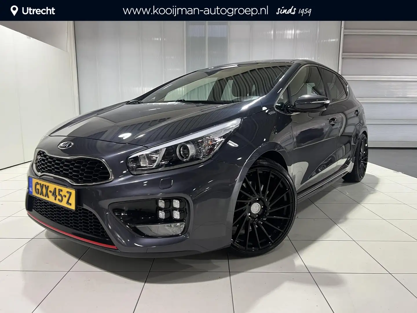 Kia Ceed / cee'd 1.6 T-GDi GT 204 PK, 19 inch, Navigatie, Camera. Grijs - 1