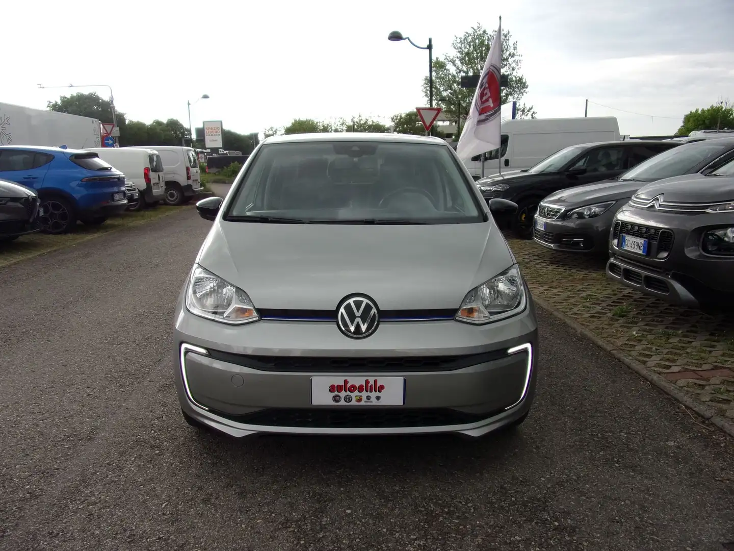 Volkswagen e-up! e-up! 82 CV Gris - 2