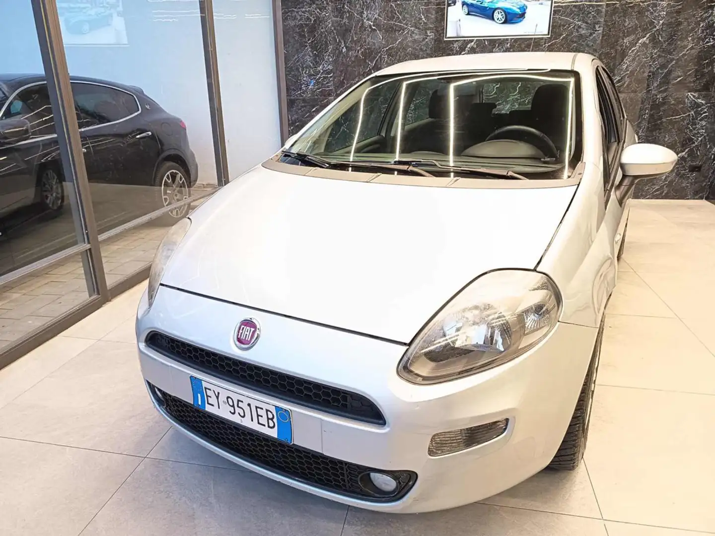 Fiat Punto 1.2 8V 5 porte Young Grigio - 2