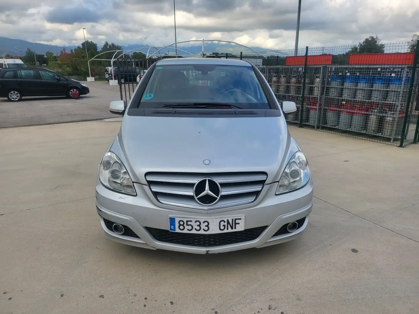 Mercedes-Benz B 200 Argent - 2