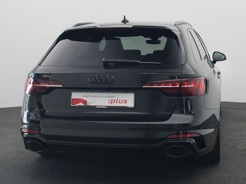 Audi RS4 TFSI quattro / Vmax280, Pano, Matrix — photo 5