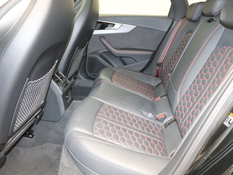 Audi RS4 TFSI quattro / Vmax280, Pano, Matrix — photo 10