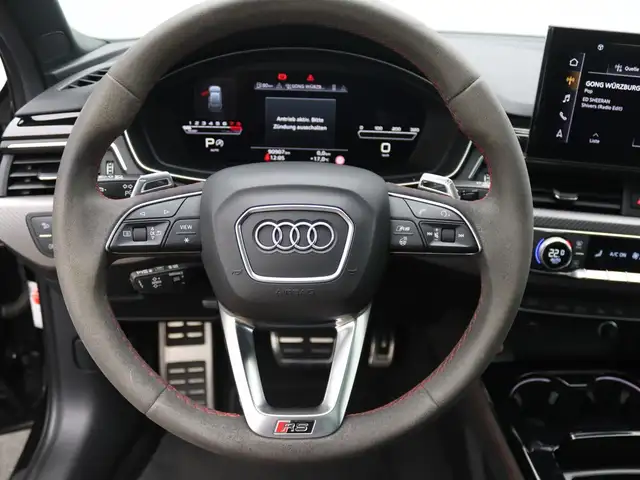Audi RS4 view 15