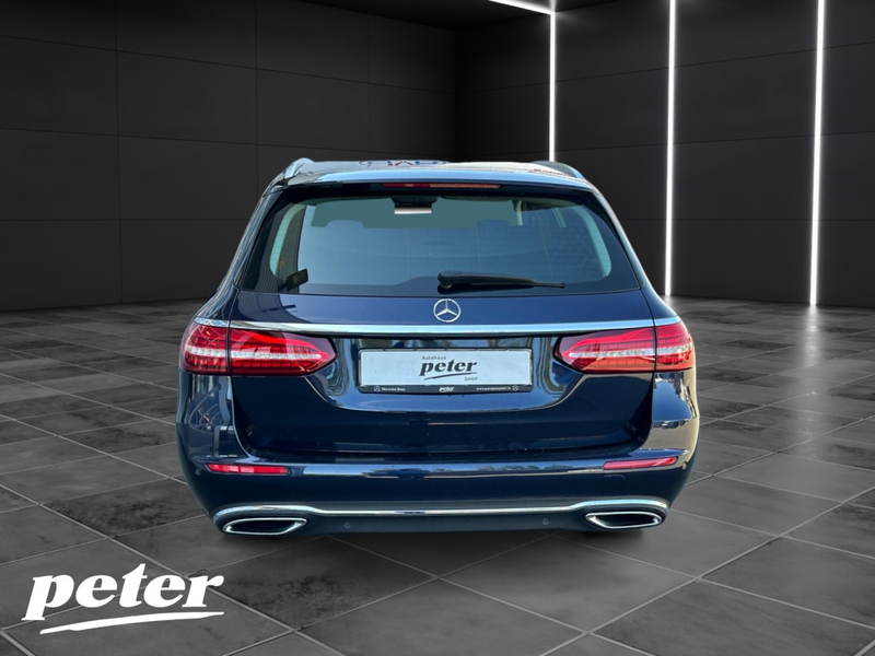Mercedes-Benz E 220 d T Avantgarde/LED/HUD/Distronic/360°K/ — photo 4
