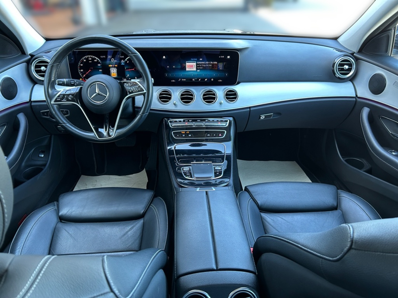 Mercedes-Benz E 220 d T Avantgarde/LED/HUD/Distronic/360°K/ — photo 12
