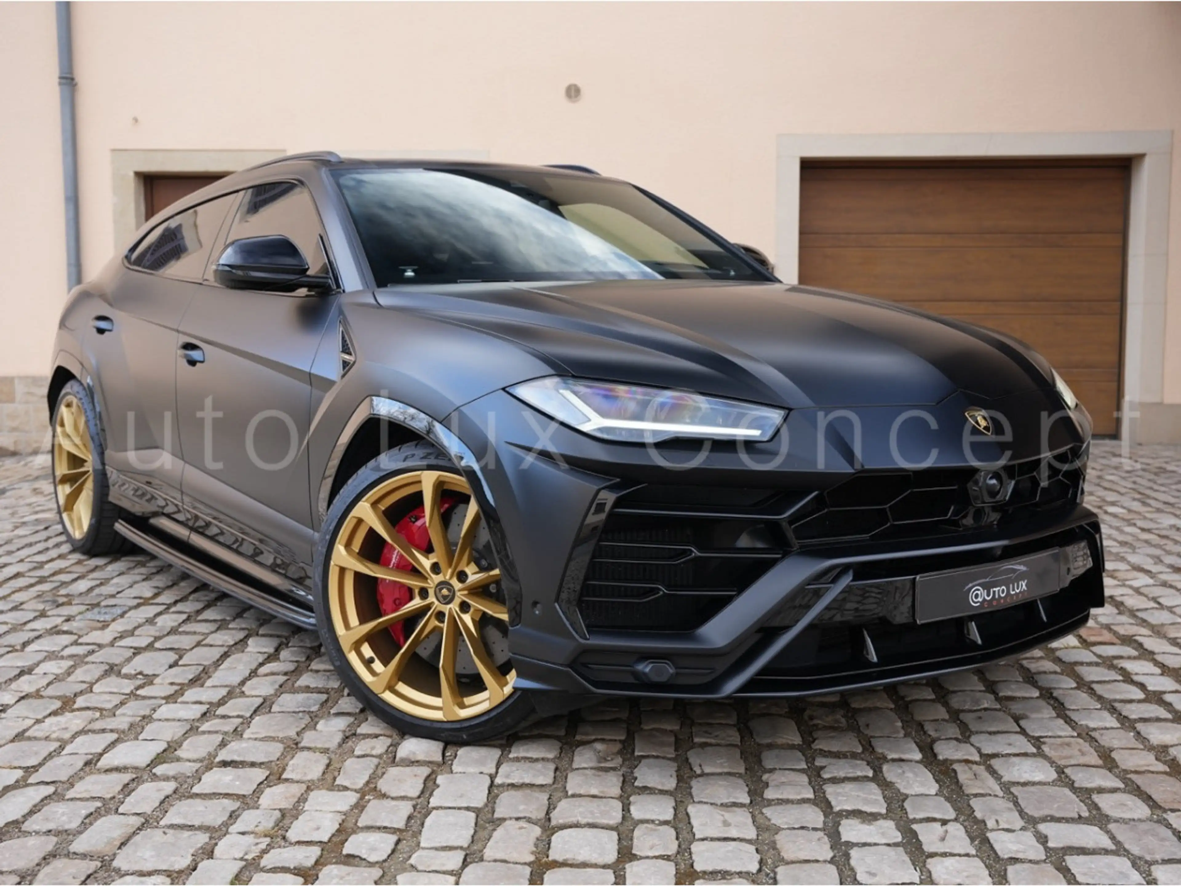 Lamborghini Urus Pano/B&O/ParkAssist/AHK/Q-Citura/Sitzbelüftung — photo 2