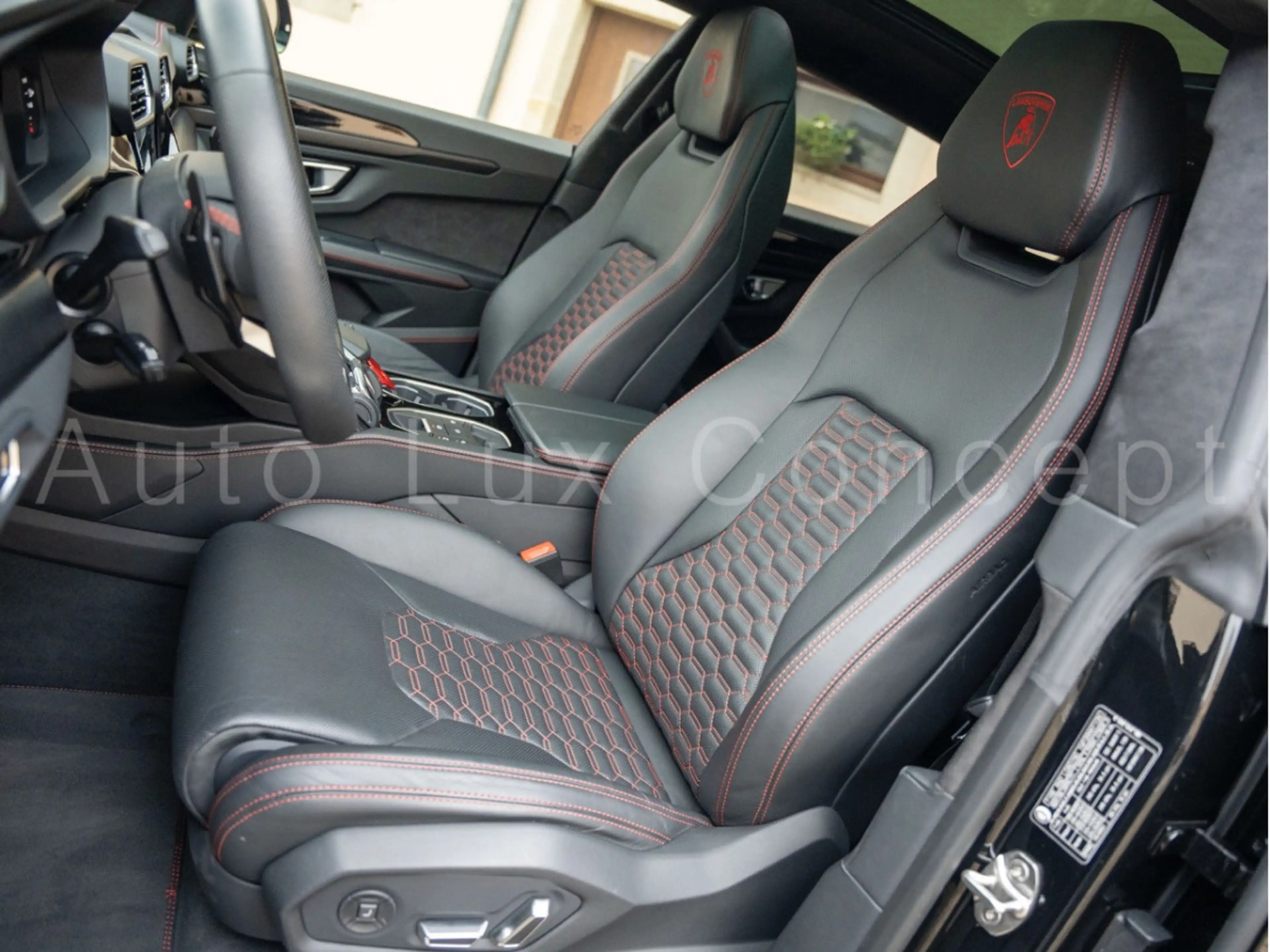 Lamborghini Urus Pano/B&O/ParkAssist/AHK/Q-Citura/Sitzbelüftung — photo 7